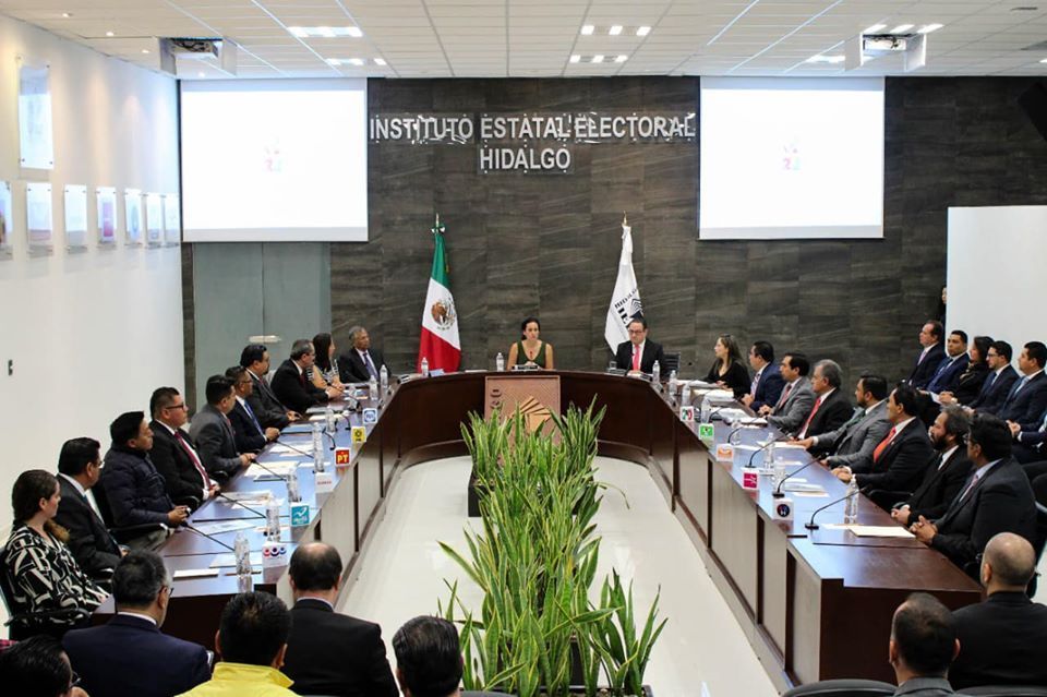 Aprueban dos aspirantes a candidatura independiente para gobernador de Hidalgo