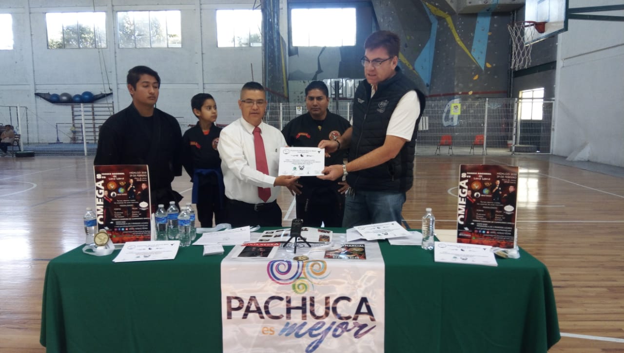 Torneo Campeones Omega de Lima Lama en la Unidad Deportiva Municipal