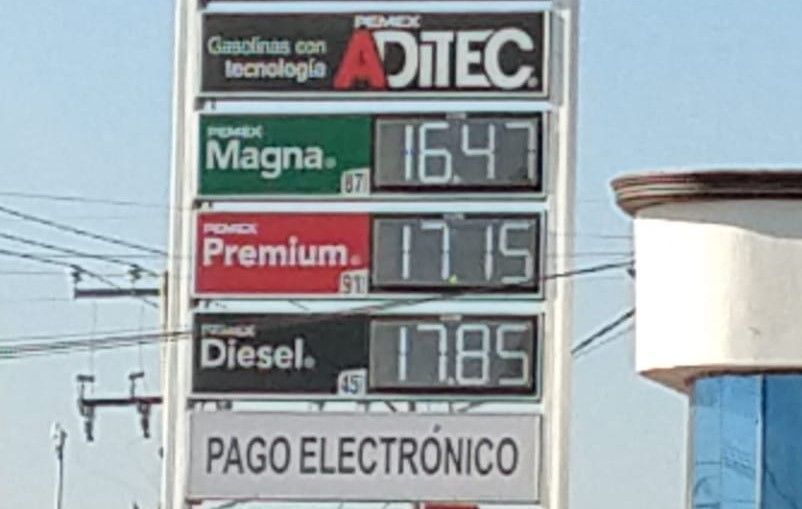 Gasolina continúa con baja de costo en Pachuca; 16.43 la más barata