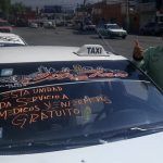 Taxistas de Pachuca dan servicio gratis a médicos y enfermeros