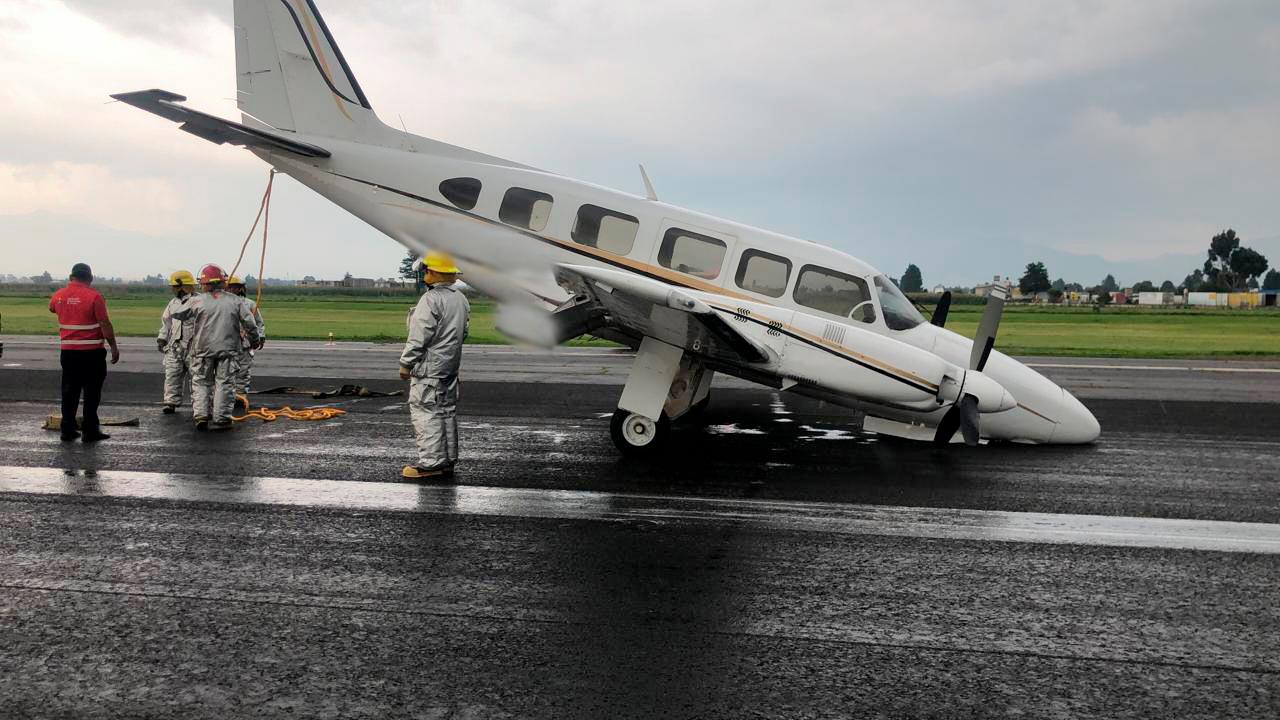 Aeronave de Pachuca aterriza sin tren en Aeropuerto de Toluca