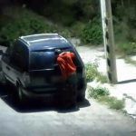 VIDEO Detienen a sujeto que robaba dentro de camioneta en Tula
