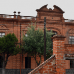 CANCELAN ACTIVIDADES EN EMILIANO ZAPATA POR COVID-19 La alcaldía de Emiliano Zapata anunció que a todas las actividades se encuentran suspendidas, con el fin de evitar más contagios de coronavirus en la población. La Secretaría de Salud Federal presentó un mapa de Hidalgo en el que se muestra a Emiliano Zapata como uno de los municipios con mayor número de contagios en las últimas semanas, razón por las que se tomaron cartas en el asunto suspendiendo las actividades. El pasado sábado 1° de agosto la presidencia del municipio Emiliano Zapata emitió un comunicado en el que se les hizo saber a todos los comerciantes de puestos semifijos en calles y explanadas la suspensión de todas las actividades. Las autoridades municipales en coordinación con el sector de salud rigiéndose bajo los Artículos 134,135, 141 y 184, Fracción I y II de la ley General, y el Articulo 83 del Bando de policía y Gobierno decidieron suspender todas las actividades a partir de hoy 3 de agosto, hasta nuevo aviso.