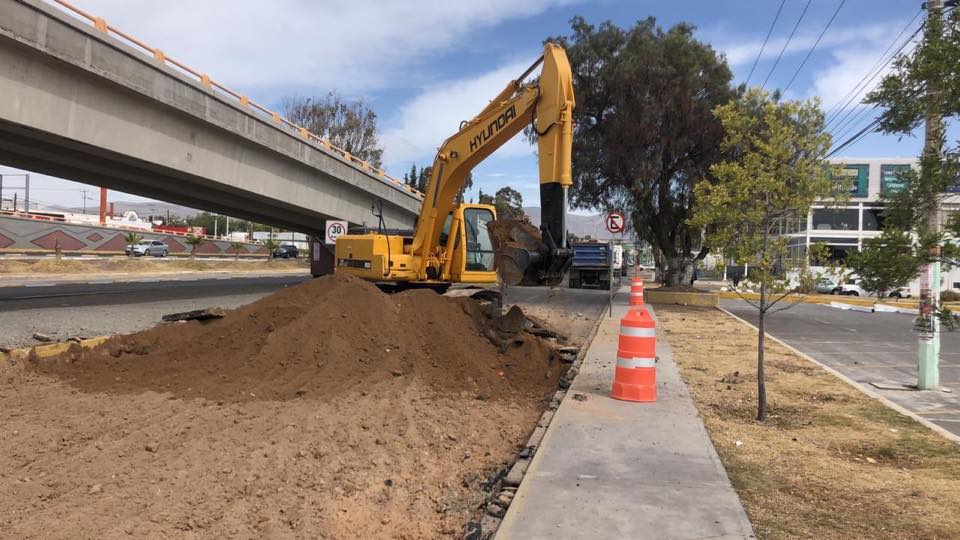 Alertan afectaciones viales por obras en el bulevar Felipe Ángeles