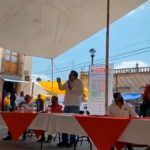 VIDEO: Avientan huevos a Fernández Noroña en Hidalgo