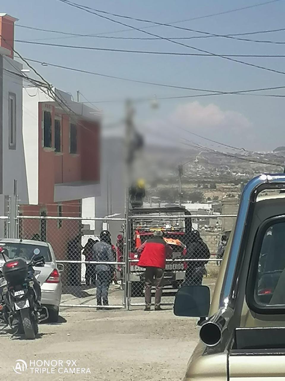 Electrocutado, quedó en poste en Mineral de la Reforma
