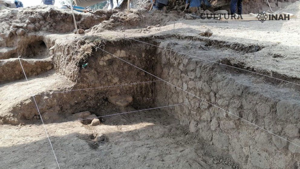 Descubren restos de pirámide en construcción de casa, en Edomex