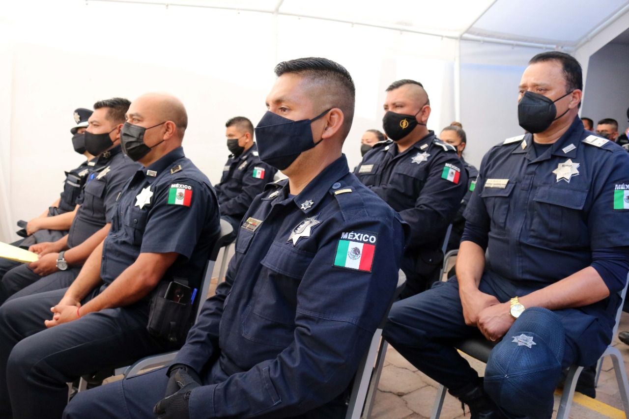 Capacitan con diplomado a policías municipales de Pachuca