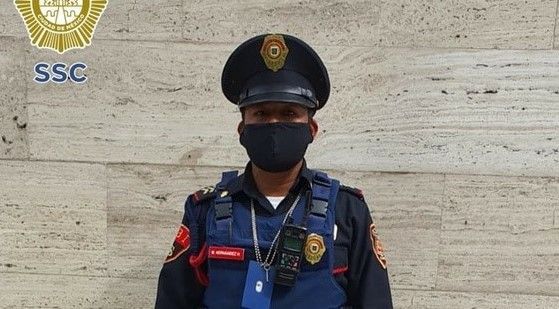Policía encuentra cheque de 40 millones de pesos y lo devuelve a su dueño