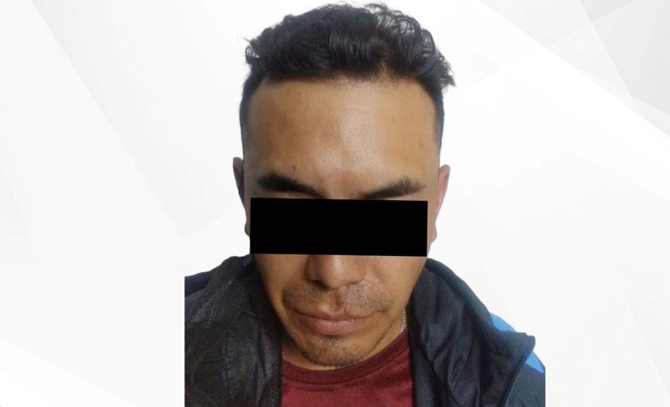 Quería llevarse una blusa y una camisa de Sears Pachuca: es detenido