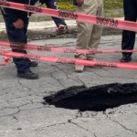 Por socavón en calles de Pachuca, cierran la circulación en La Paz
