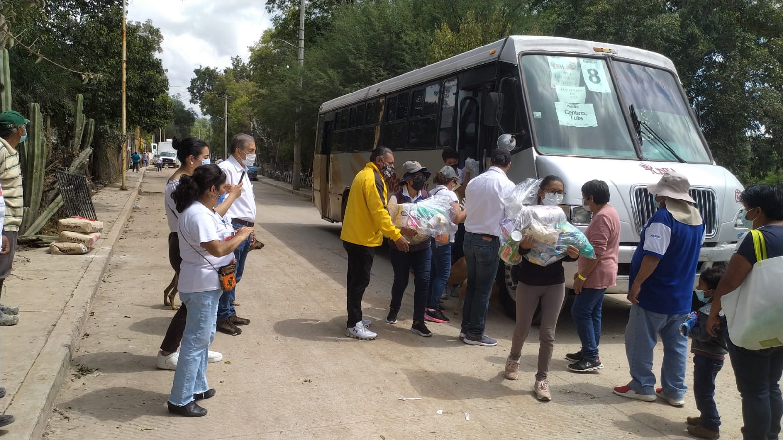 Entrega UAEH 52 toneladas de ayuda a damnificados por inundaciones