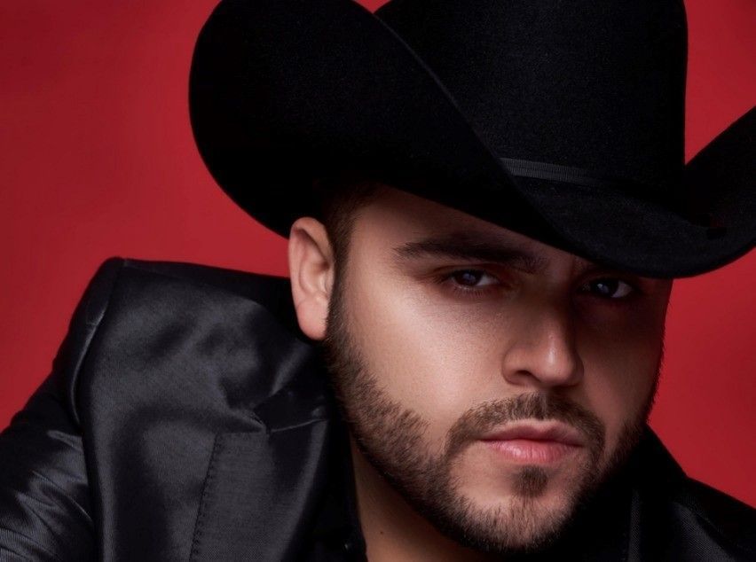 Gerardo Ortiz abre gira por México con concierto en Pachuca