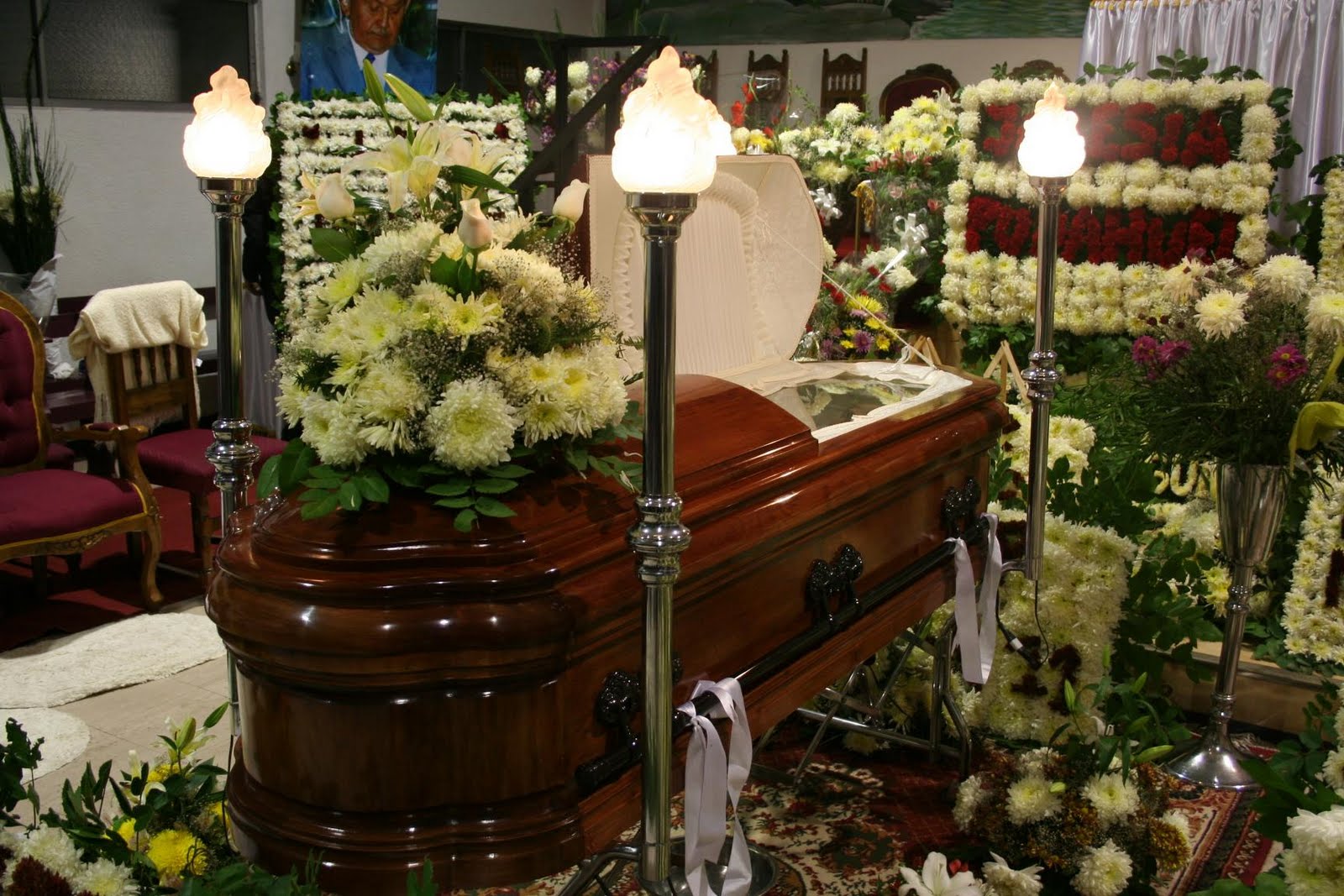 Hombre regresa a su casa horas después de su funeral, en Chihuahua