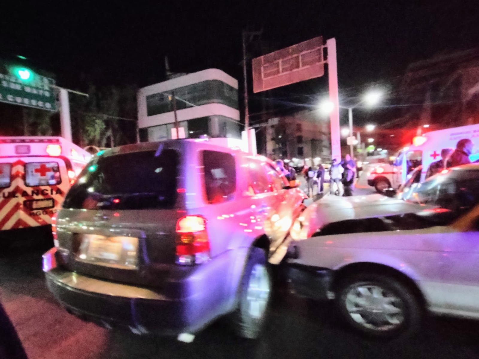 Carambola de dos taxis y dos autos, sin lesionados de gravedad en Pachuca