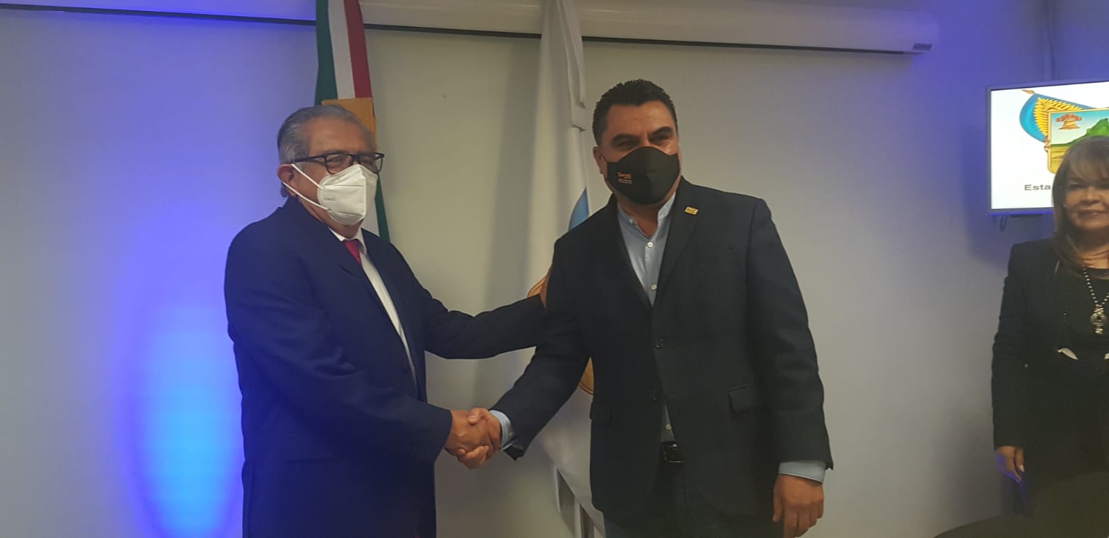 Dispersan autoridades recursos a agremiados del SNTE