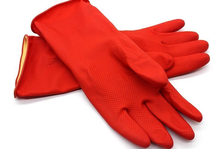 Revela Profeco cuáles son los mejores guantes para el hogar