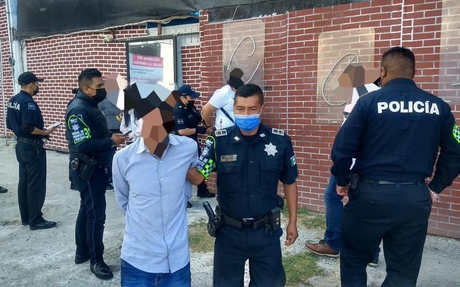 Detienen a seis personas que robaron en Zara y Oxxo de Pachuca