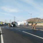 Cerrada la México-Pachuca por volcadura de pipa