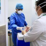 Abren contratación de más de 13 mil médicos especialistas