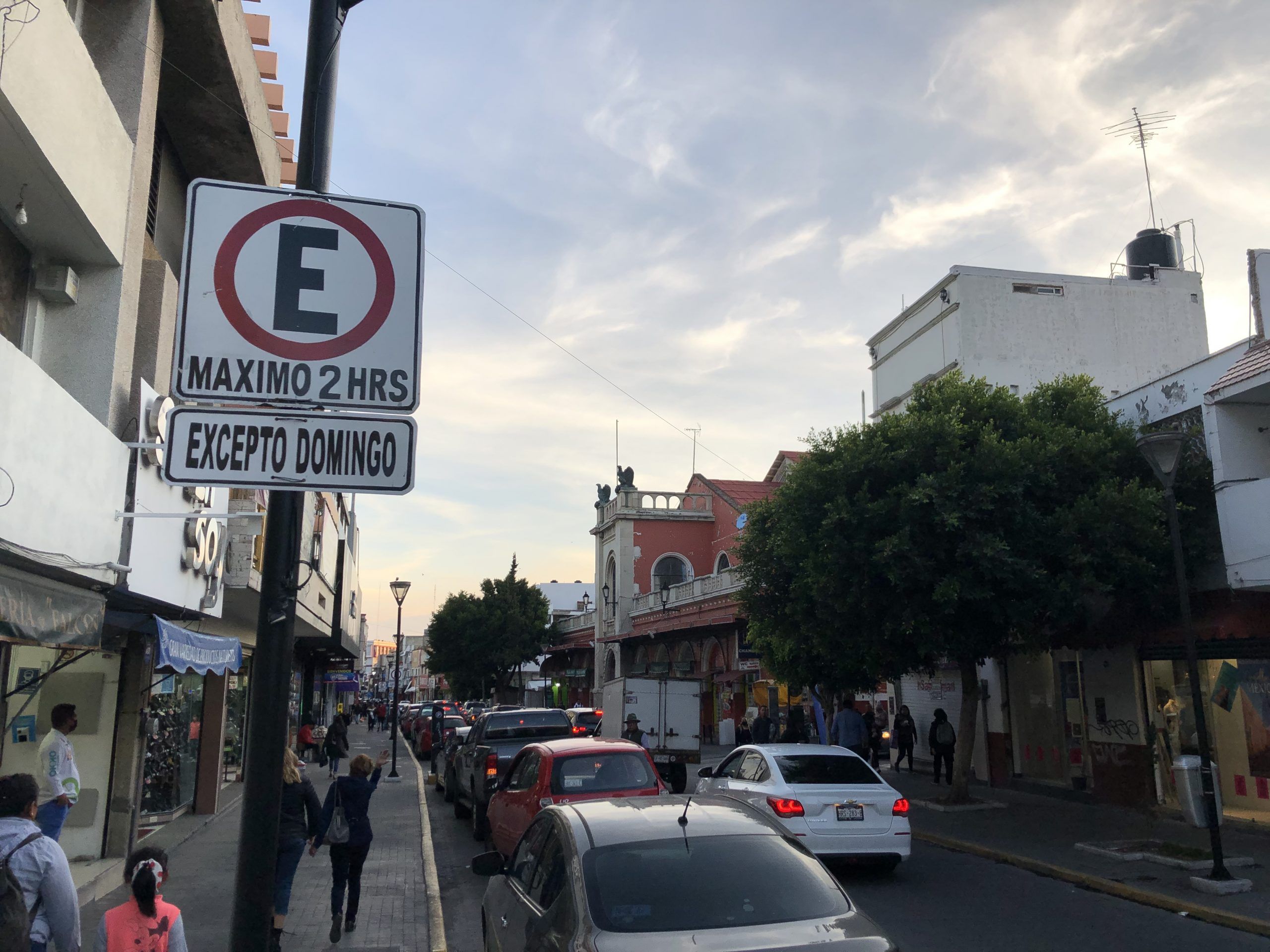 Cambian el tiempo de estacionamiento sobre la calle Guerrero