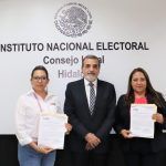 INE entrega nombramientos de presidenta y consejera del IEEH