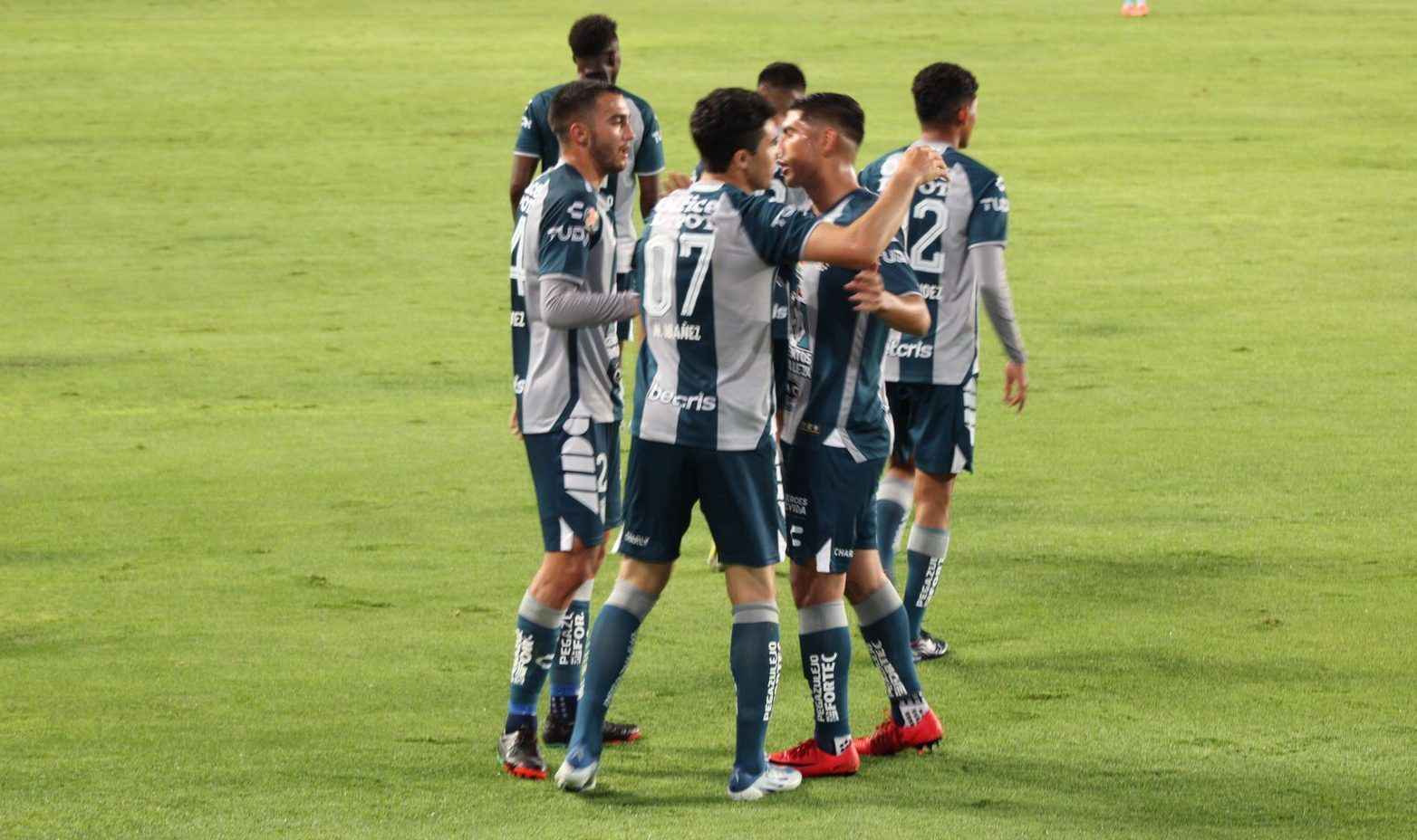 Cruz Azul y Tuzos protagonizan el clásico hidalguense en el Azteca