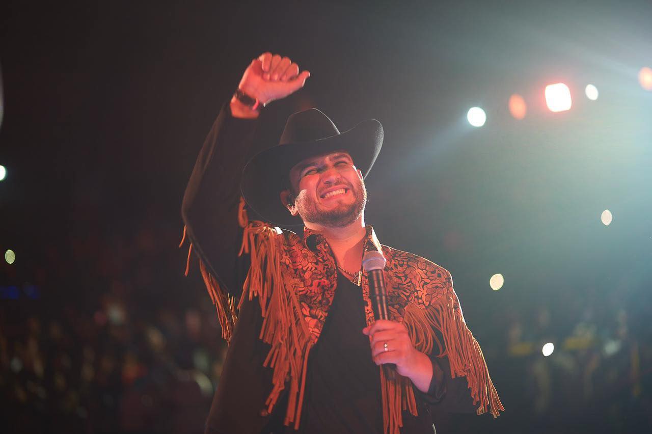 Edén Muñoz en el teatro del pueblo de la Feria Pachuca 2023