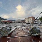 Por error humano, caída de estructura en plaza Juárez: empresa