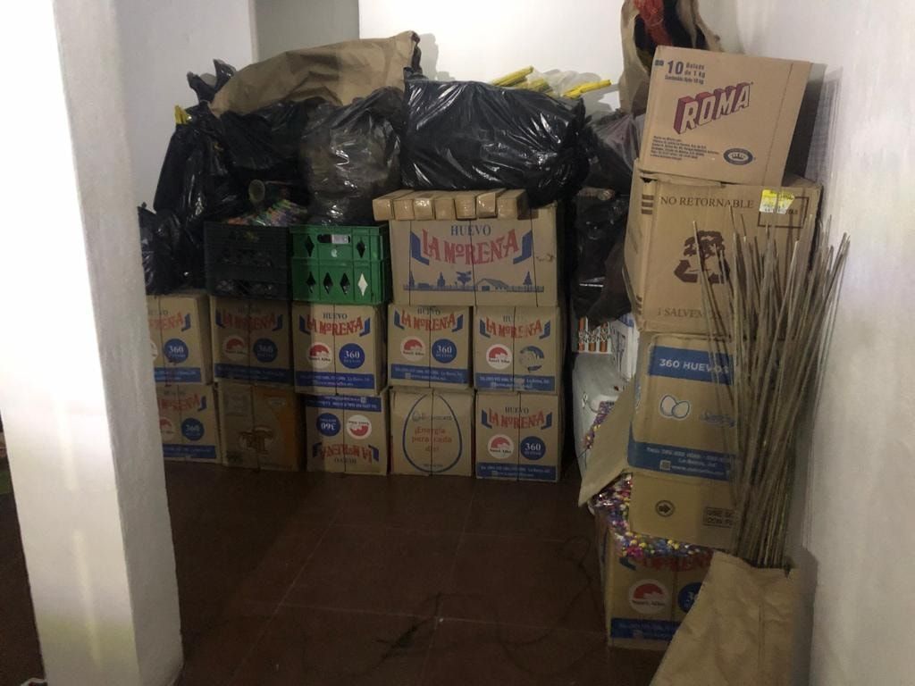 Detienen a 4 con camionetas llenas de pirotecnia, en Pachuca
