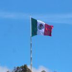 Bandera, símbolo de unión para mexicanos: UNAM