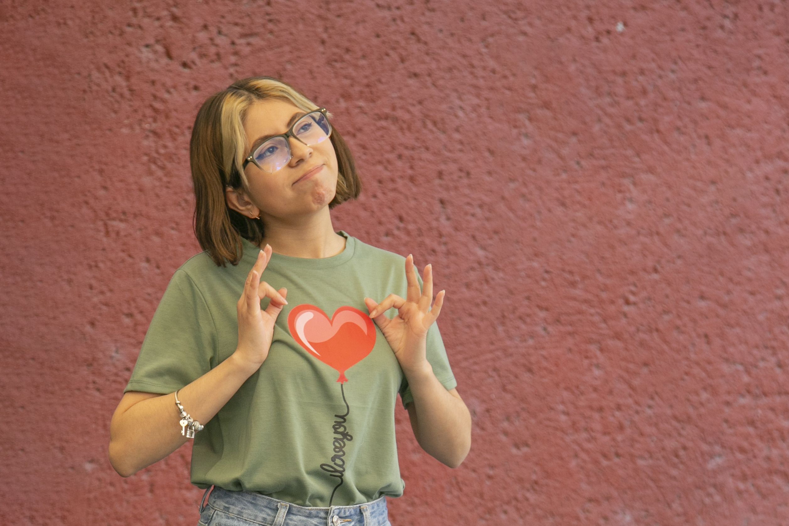 Promueve taller integración de personas con discapacidad auditiva a actividades culturales