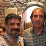 Disfruta el profe Almada de cantina pachuqueña