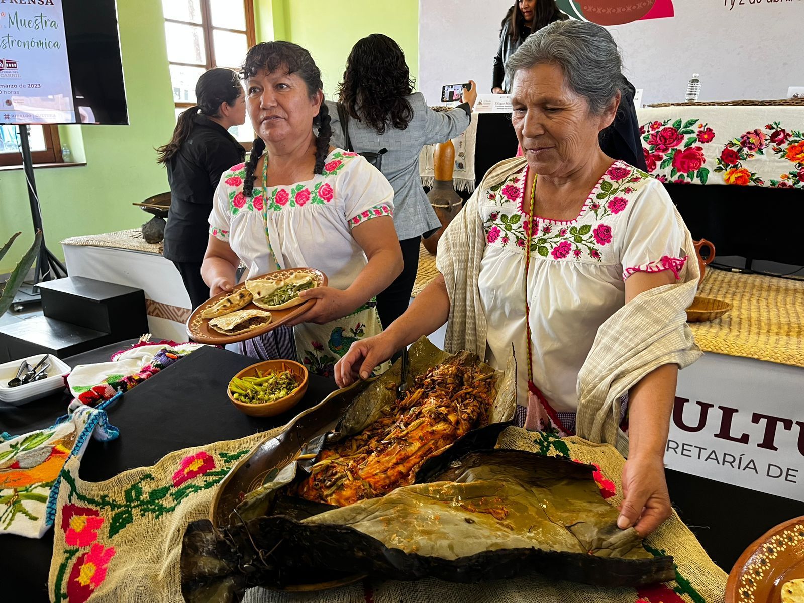 Dos platillos de Hidalgo, finalistas de ¿A qué sabe la patria?
