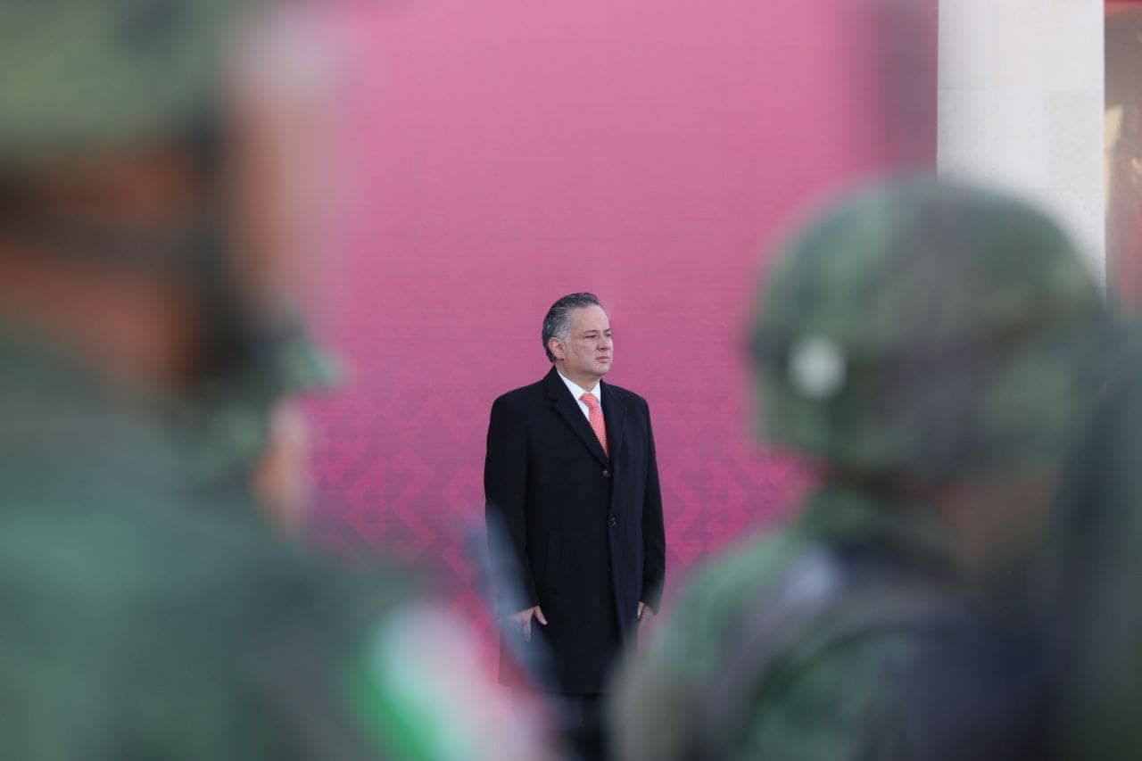 Santiago Nieto buscará candidatura en Querétaro; definirá cuándo se separa