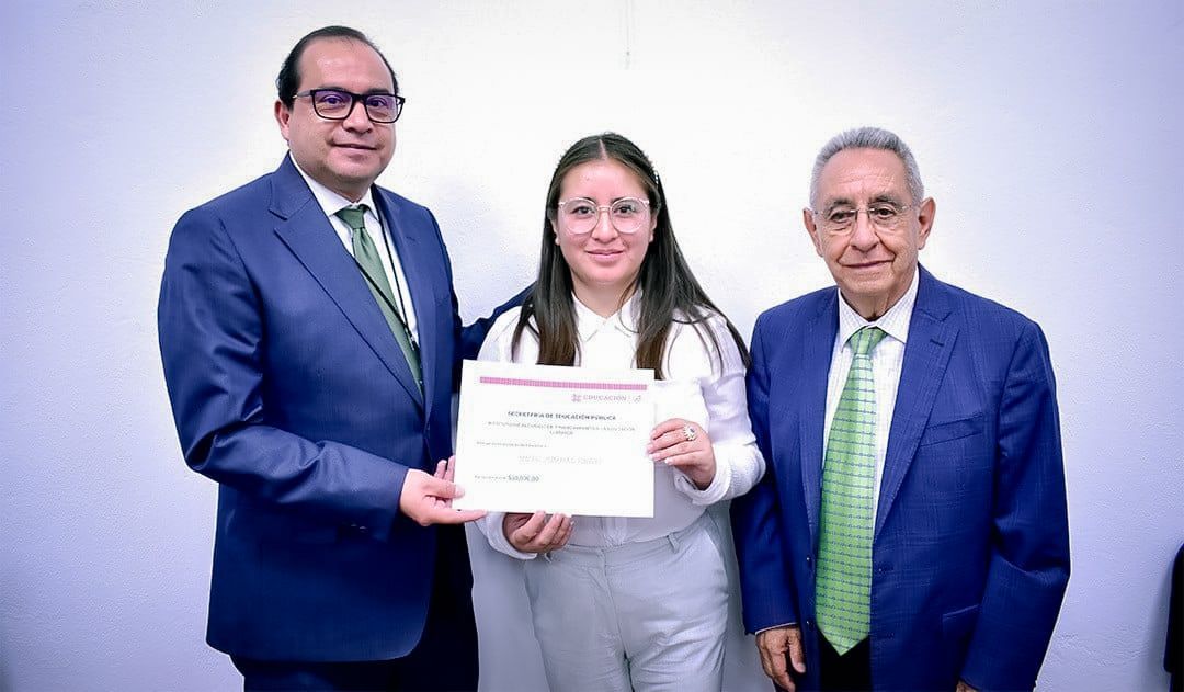 Estudiante de UTMiR recibió financiamiento para desarrollar proyecto turístico en Colombia