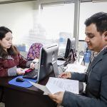 Asesoran a trabajadores por incumplimiento a derechos laborales