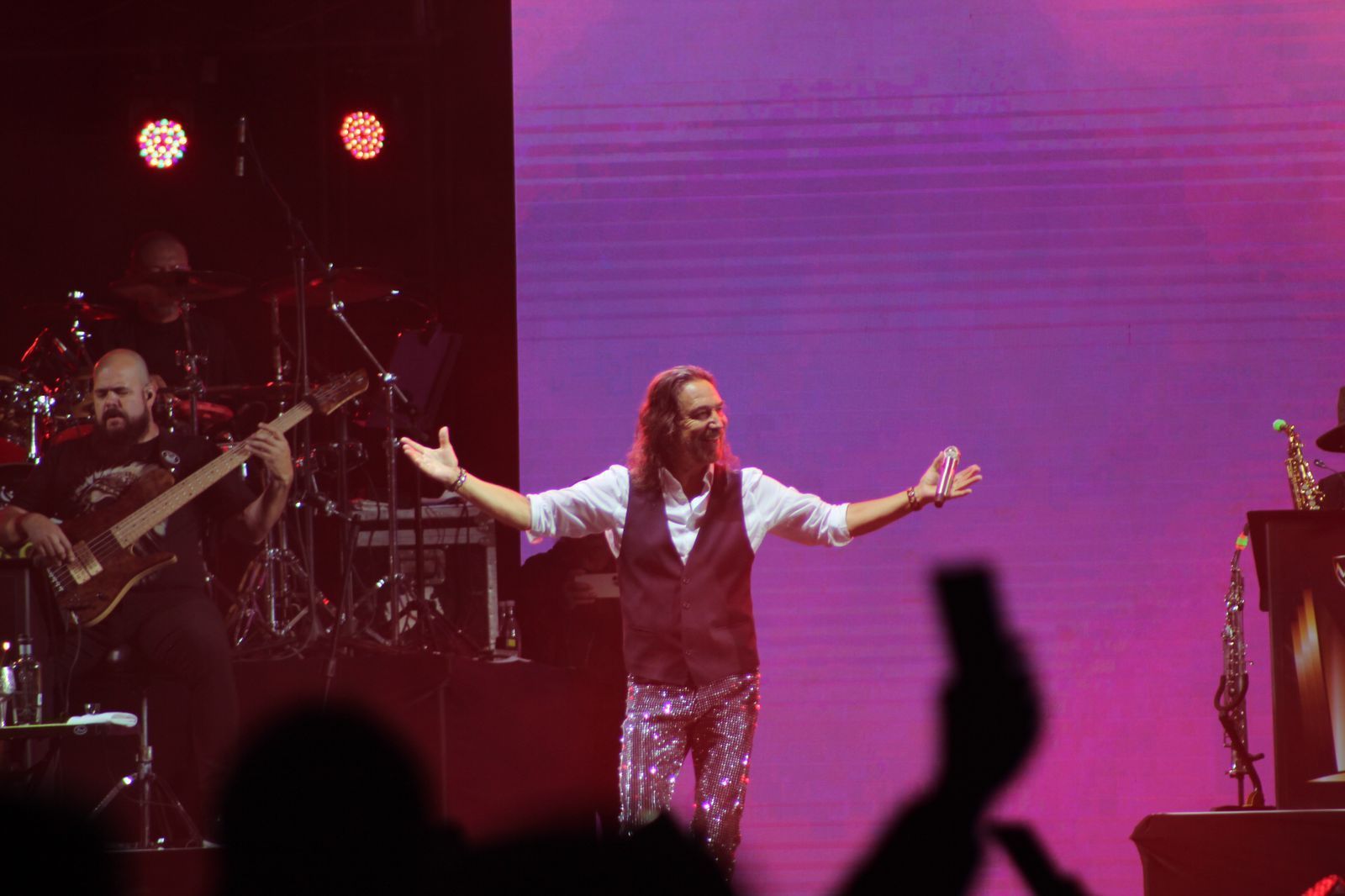 El Buki, impresionado con los Prismas Basálticos