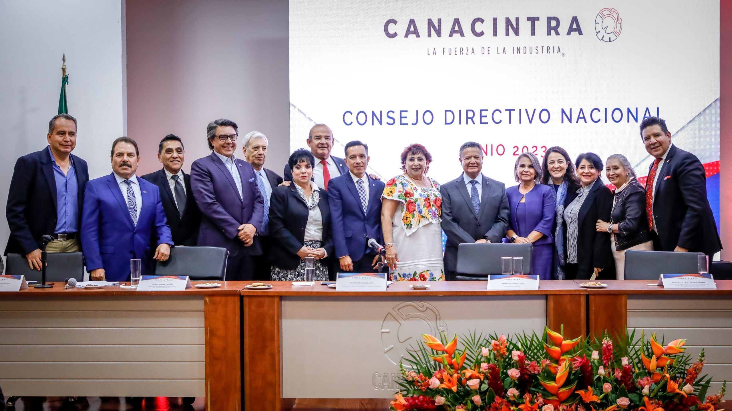 Destaca Julio Menchaca ambiente favorable para nuevas inversiones en la entidad
