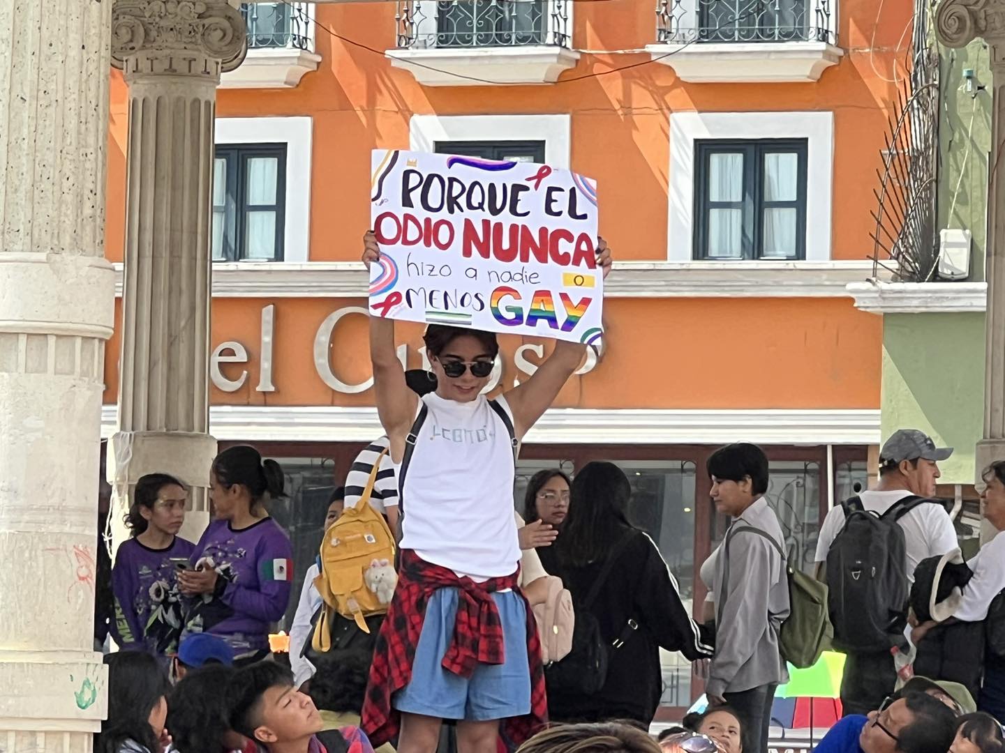 Pide comunidad LGBT respeto durante marcha en Pachuca