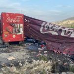 Tráiler de Coca-Cola volcó en Corredor de la Montaña