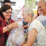 DIF estatal lleva apoyos a la Otomí-Tepehua