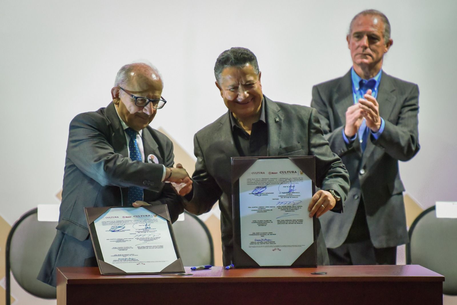 Gobierno de Hidalgo e INAH firman convenio para preservar el patrimonio cultural