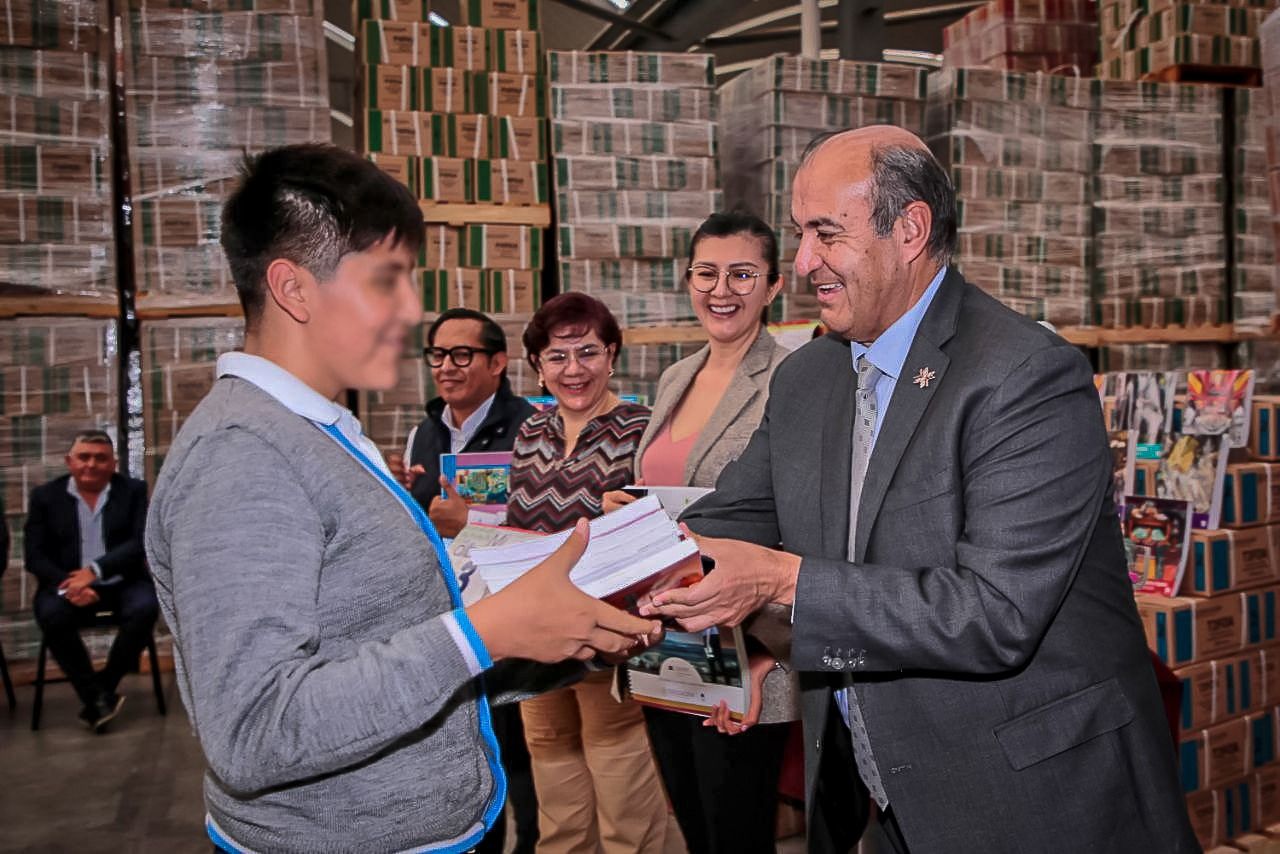 Incrementa SEPH 100% las becas en Educación Básica