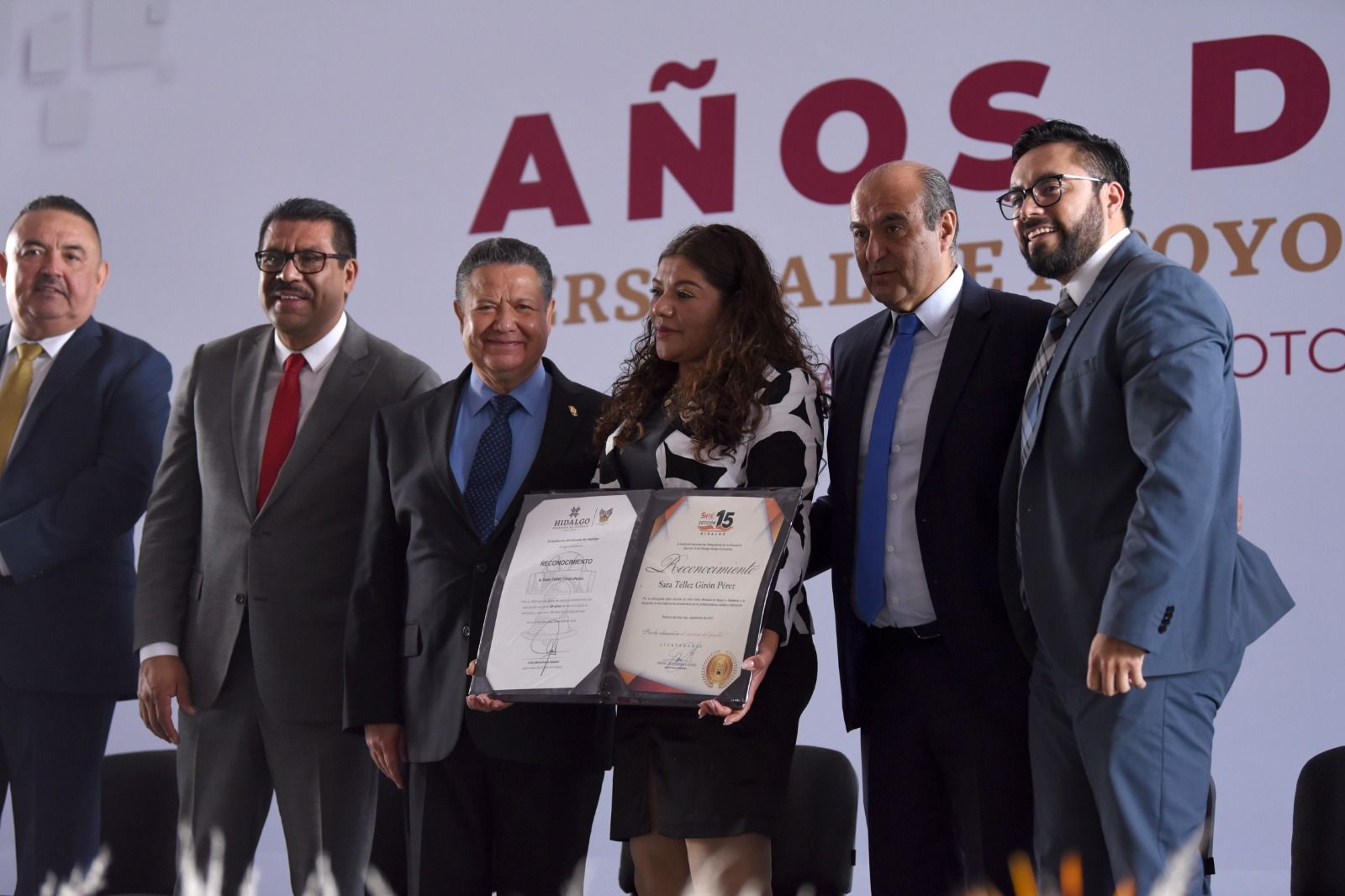Reconoce Menchaca Salazar compromiso del Personal de Apoyo y Asistencia a la Educación en Hidalgo
