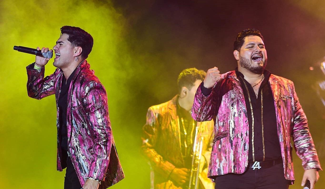 La Adictiva en el teatro del pueblo de la Feria Pachuca 2023