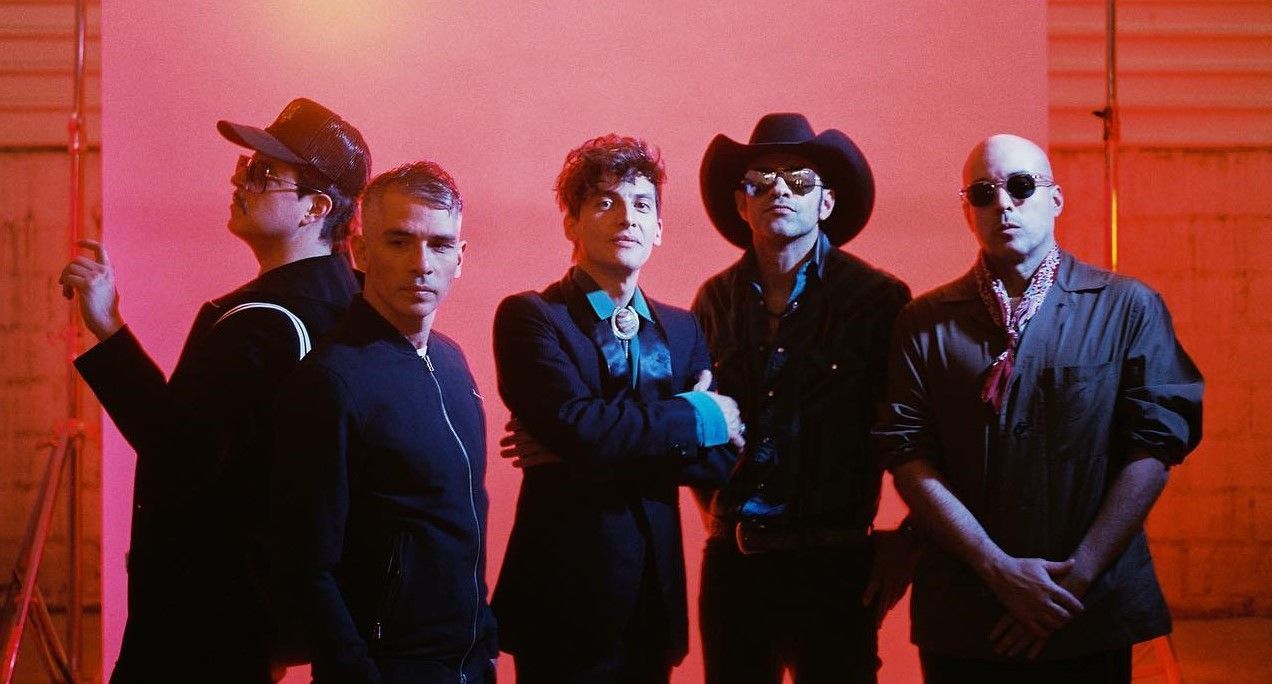 Kinky en el teatro del pueblo de la Feria Pachuca 2023