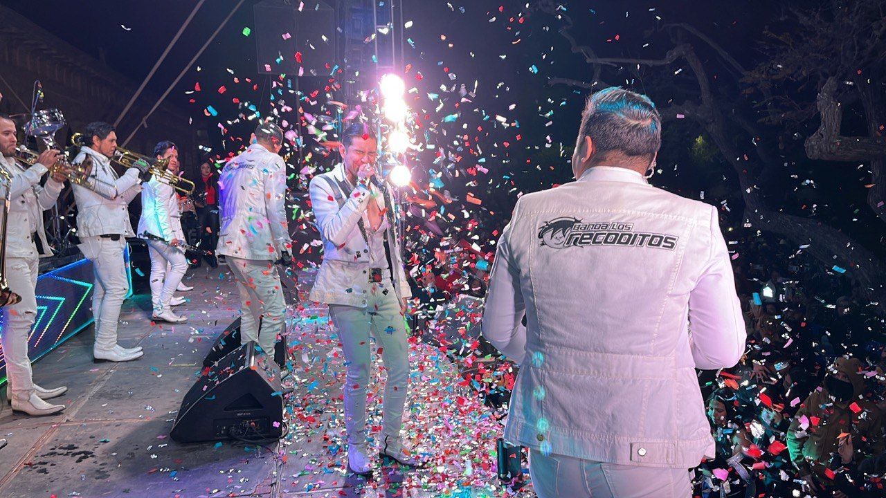 Banda Los Recoditos en el teatro del pueblo de la Feria Pachuca 2023
