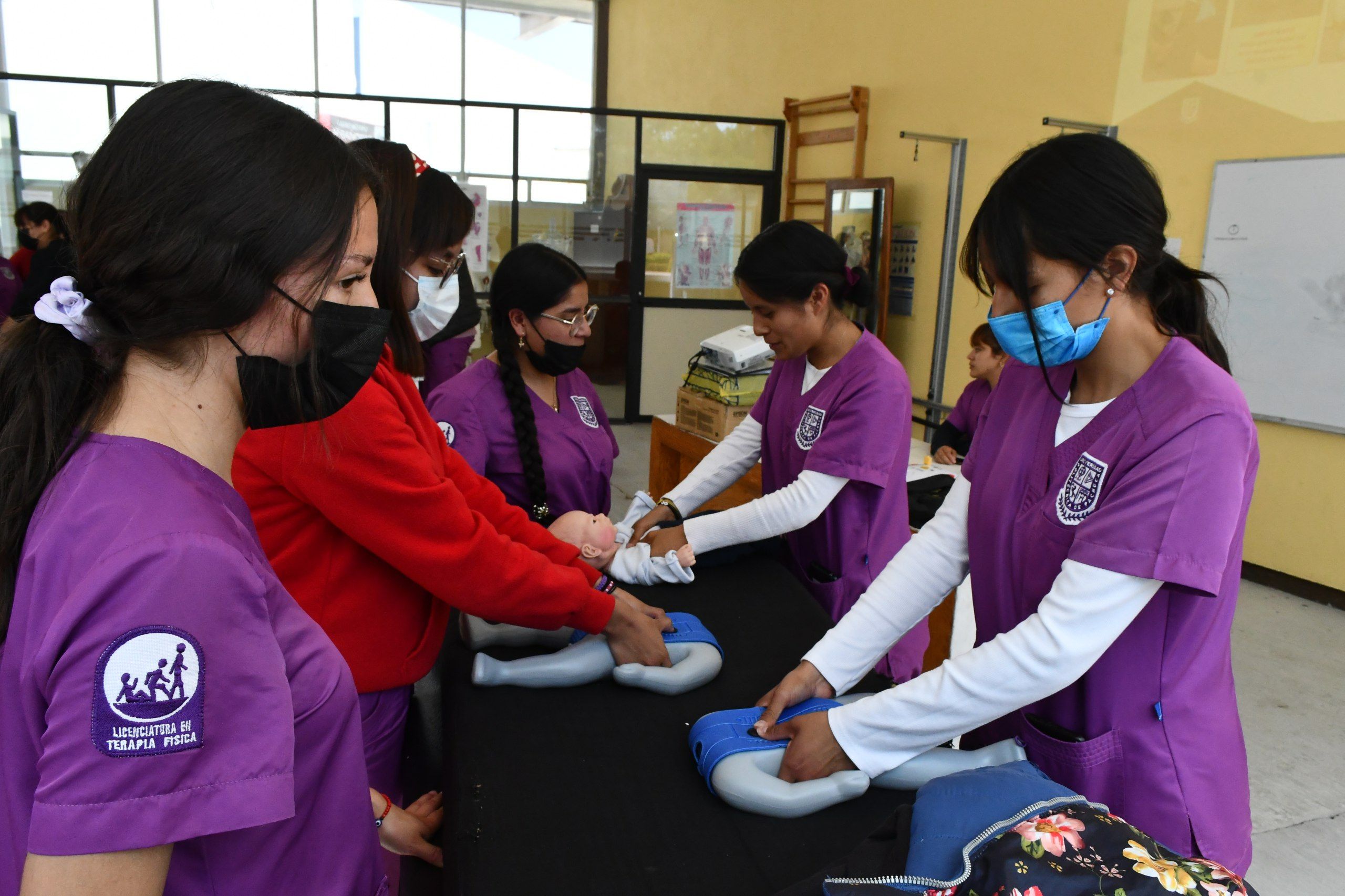 Otorgan acreditación de buena calidad a Licenciatura en Terapia Física de la UPP