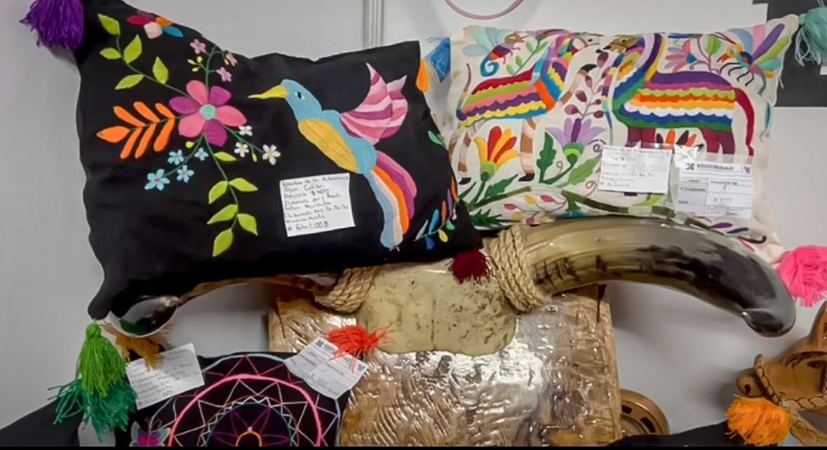 Pabellón Artesanal promueve arte penitenciario de mujeres